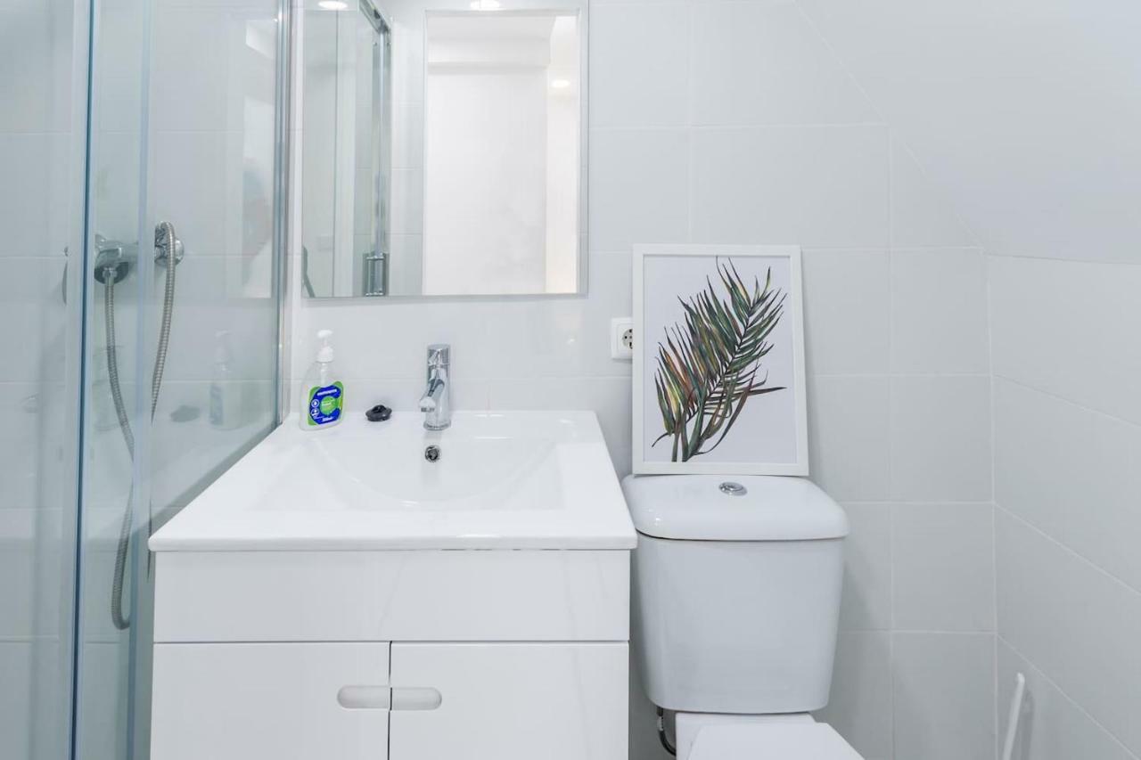 Cascais Center Minihouse For 2 - 3Min From The Sea Apartment Exterior photo